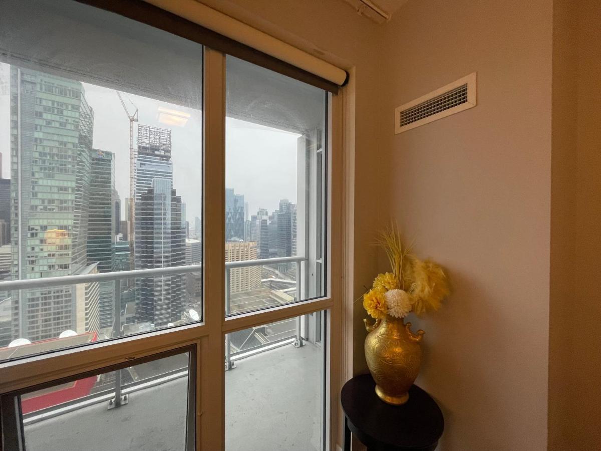 Luxury Condo With Cn Tower View 토론토 외부 사진