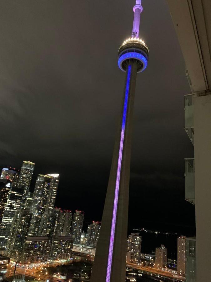 Luxury Condo With Cn Tower View 토론토 외부 사진