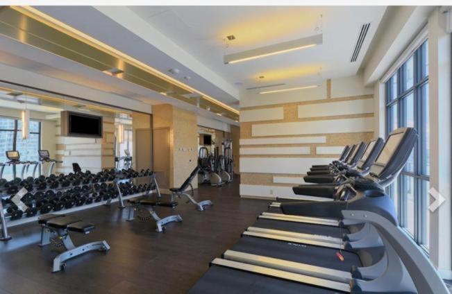 Luxury Condo With Cn Tower View 토론토 외부 사진